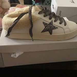 Steve Madden slip on sneakers